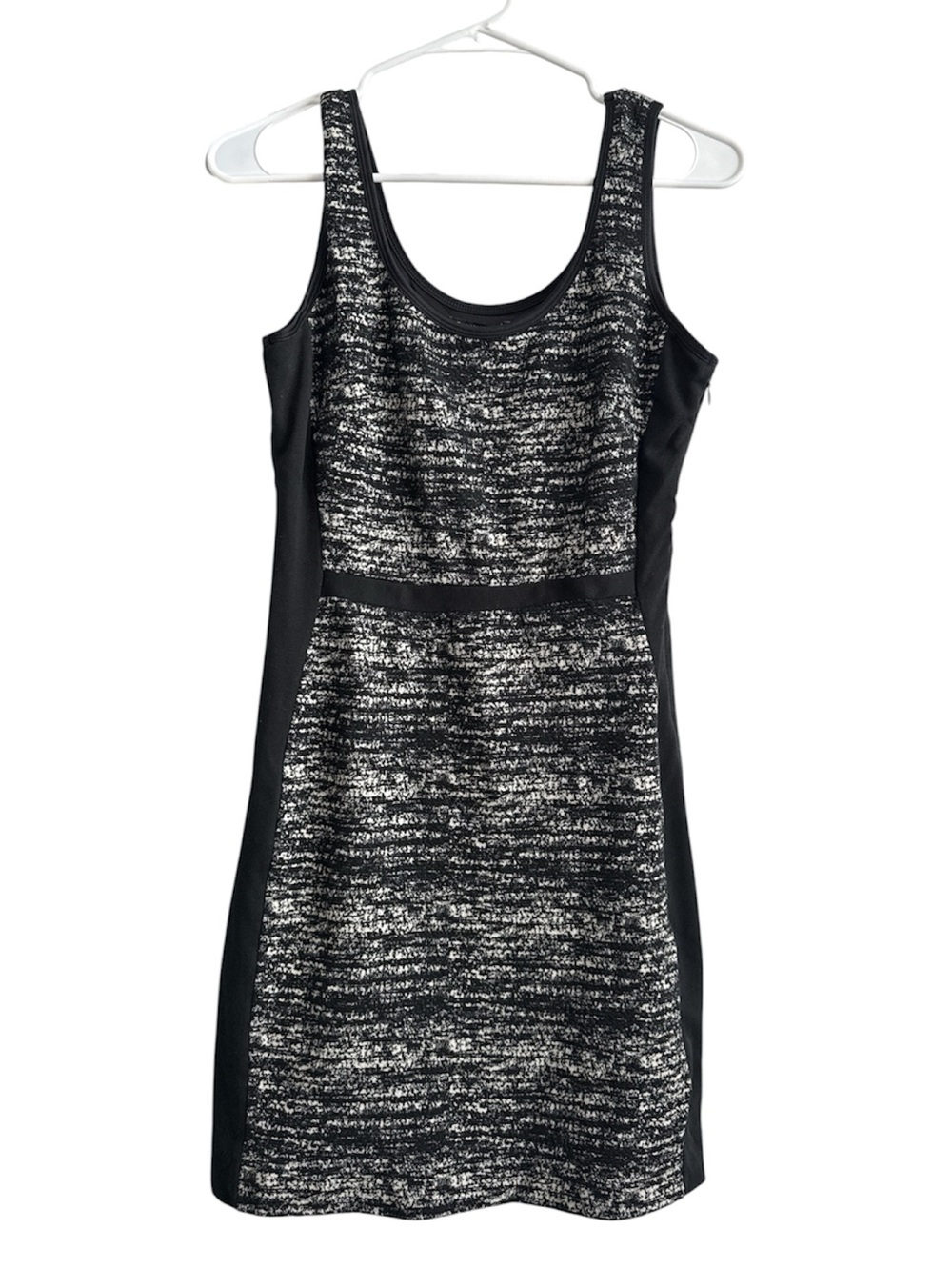 Black and White Sleeveless Dress